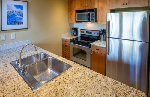 East Kootenay Condo | Fernie - Timberline Lodges Juniper #642