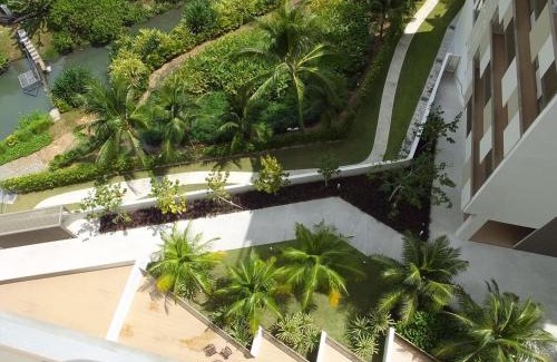 Batu Ferringhi Apartment | Ferringhi Luxury Suite @ By The Sea