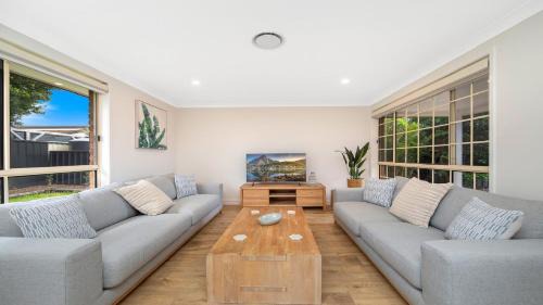 Booker Bay House | Ferry Breeze Ettalong Beach