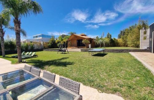 Aghbalou Aqorar Villa | Fes Villa with Pool - Serene Oasis Retreat - Fez