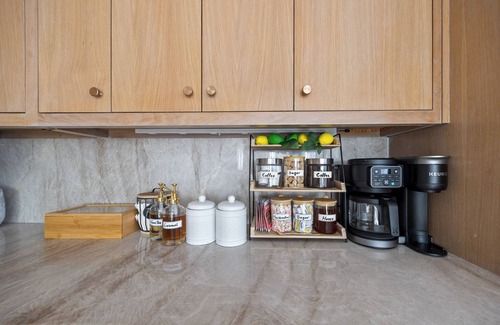 Richardson House | Festive Villa 1: Heart of Richardson, TX 6BR, 5BA