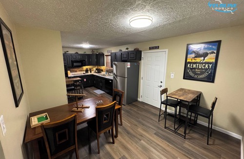 Matewan House | FeudLine Lodging - Hatfield-McCoy - Downtown Matewan - Large Groups