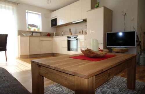 Kalzhofen Apartment | FeWo Glockenstüble mit Schwimmbad und Sauna