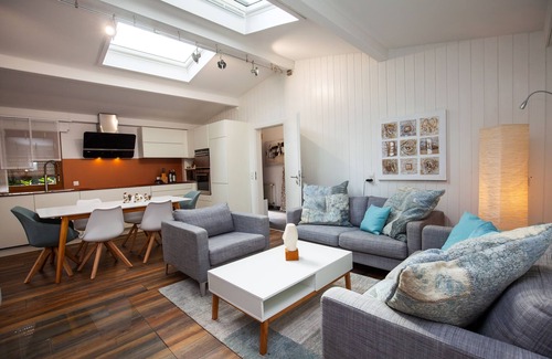 Trippstadt Apartment | Fewo/haus zur Alleinigen Verfügung mit Grossem Gartenparadies Inkl. Teich