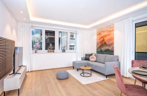 Oberstaufen Apartment | FeWo Zirbenruhe: zentral & modern mit Naturflair