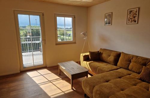 Riegel am Kaiserstuhl Apartment | FeWo2 großräumige FeWo in Riegel am Kaiserstuhl über 2 Etagen, Galerie, Balkon