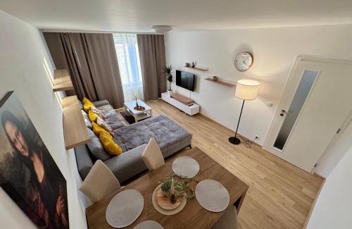 Prague 18 Apartment | FH Apartment Letňany