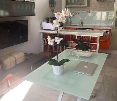 Parque Alcosa Apartment | FIBES Apartamento con piscina y parking gratis