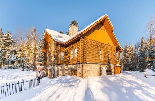 Fiddler Lake Resort Ski Chalet | Fiddler Lake Resort Chalet 61 Deer with pool