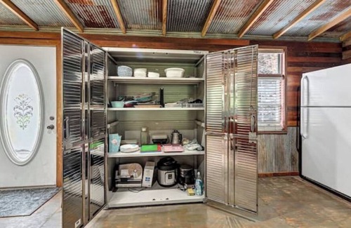 Siloam Springs Cabin | Fidler's Bend Green Cabin Riverfront Retreat