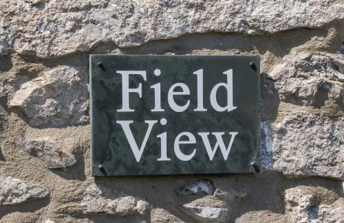 Peak District House | Field View