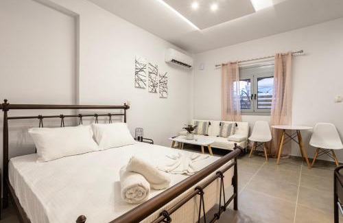 Filiatra Apartment | Filiatras Welcoming Hideaway - A Cozy Urban Escape