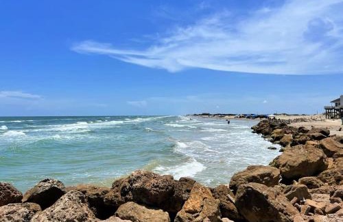 San Luis House | Filtered Ocean Views and Spectacular Surf Sounds!