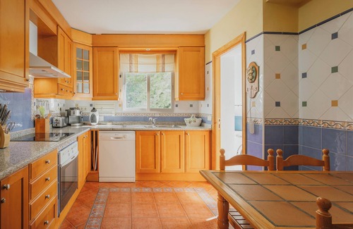 Valdemanco House | Finca 'Villa Karina' with Mountain Views, Private Pool and Wi-Fi