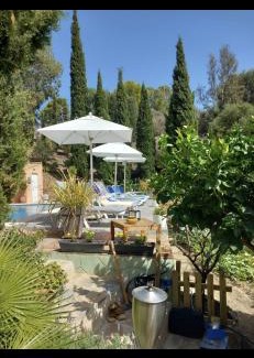 Estepona Bed & Breakfast | Finca vista de la roca