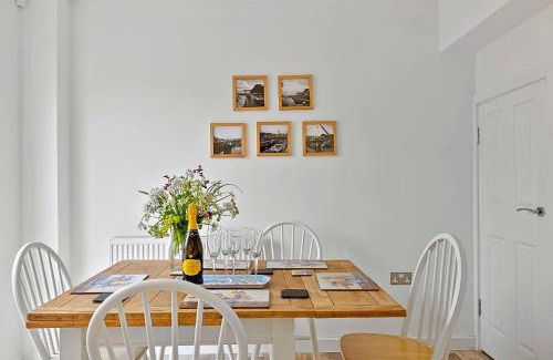 Boscundle House | Finest Retreats - Cove House