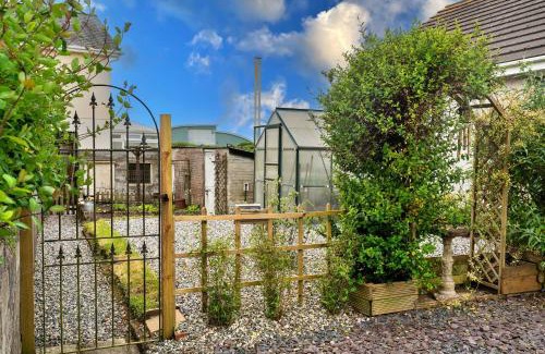 St. Dennis House | Finest Retreats - Greenbank