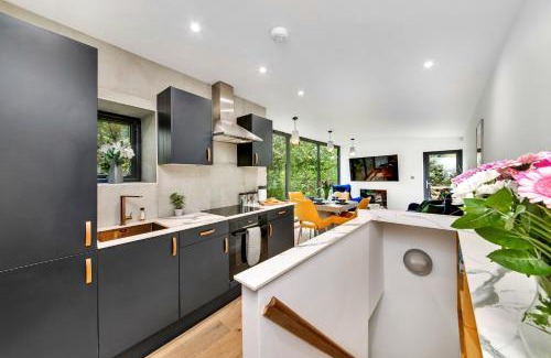 Cragg Vale House | Finest Retreats - Luxurious Hidden Cragg Vale Escape by Hebden Beck