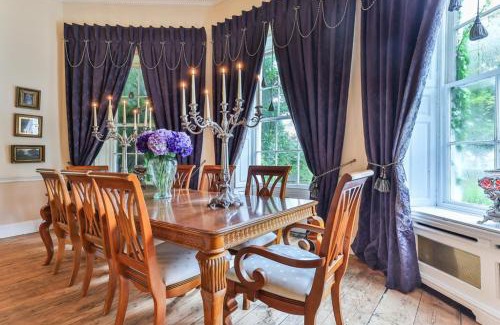 Alkborough House | Finest Retreats - Walcot Hall