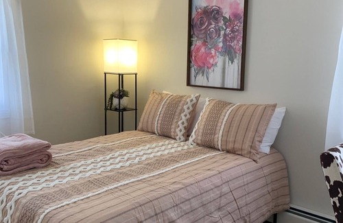 Seneca Falls House | Finger Lakes Wine Trails - Beautiful 4 Bedroom Home