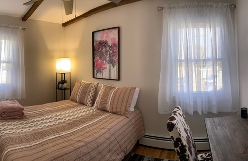 Seneca Falls House | Finger Lakes Wine Trails - Beautiful 4 Bedroom Home