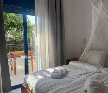 Kalamaki Hotel | Finikas Studios & Apartments - Kalamaki Holidays