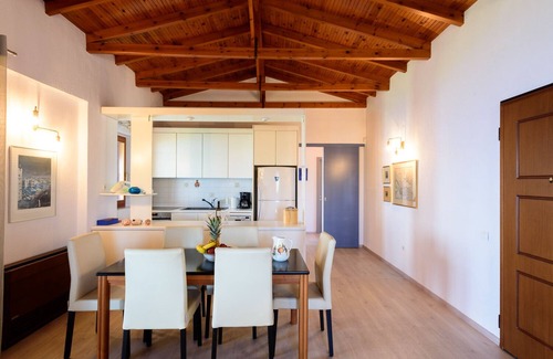 Elea House | Finisia House Two - Elia Laconia