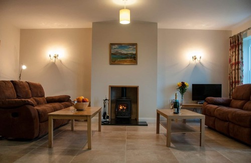 Strabane Cottage | Finn accommodates up to 6 people