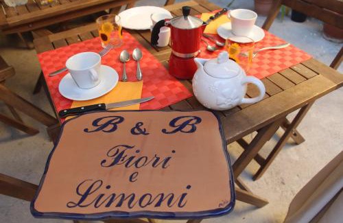 Province of Cagliari Bed & Breakfast | Fiori e Limoni