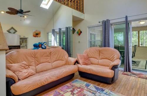 Thornhurst House | Fire Pit, Kayak and Gas Grill Pocono Lake Home!