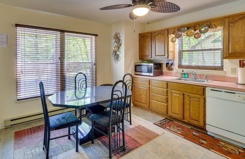 Thornhurst Cottage | Fire Pit, Kayak & Gas Grill: Pocono Lake Home!