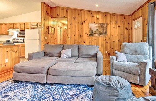 Marion Cabin | Fire Pit & Mtn Views: Charming Marion Cabin!