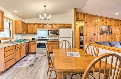 Marion Cabin | Fire Pit & Mtn Views: Charming Marion Cabin!