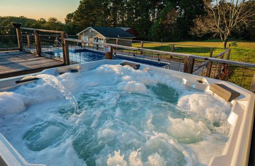 Easley House | Fire Pit * Pool * Hot Tub * Fishing Pond w/Jon Boat