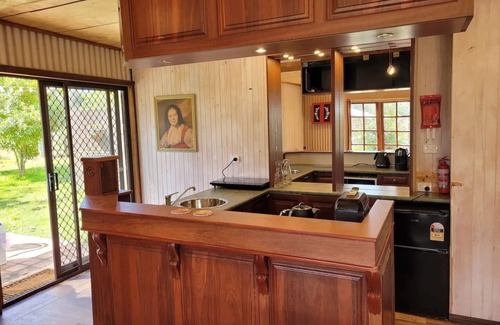 Firefly House | Firefly Resort: House & Cottage on 10 acres. BBQ deck, pool, tennis court, lawns