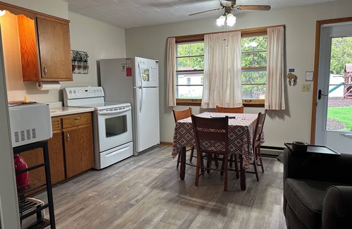 Ephraim Cottage | Fireside South @Ephraim Beach on Ephraim Village Cottages Resort