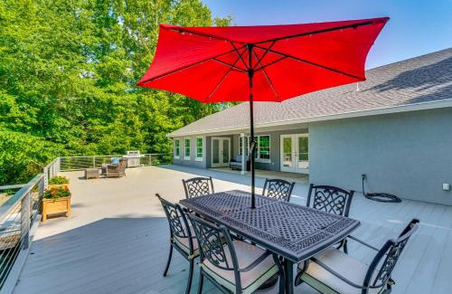Heber Springs House | Firplace and Deck Riverfront Heber Springs Home