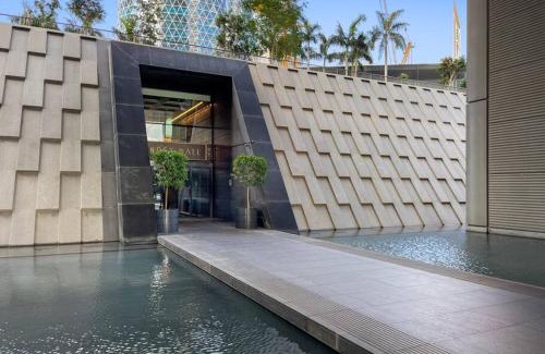 DIFC Apartment | FIRST CLASS 1BR Stunning Burj Khalifa Views