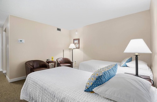 North East Hotel | First Floor Standard Suite