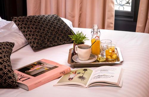 Necker Hotel | First Hotel Paris Tour Eiffel