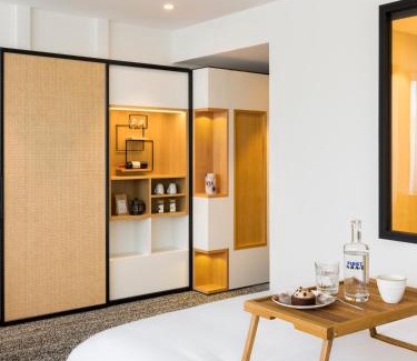 Meriadeck Hotel | FirstName Bordeaux, Part of JdV by Hyatt