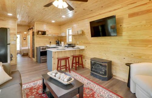 Heflin House | Fish and Hike Cabin Hideaway with Deck in Alabama