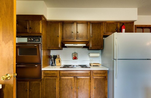 Devils Lake House | Fish Camp Lodging