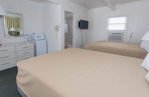 Ocean City Hotel | Fish Tales Boardwalk Inn