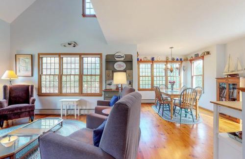 Eel Point House | Fisher's Landing