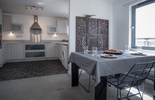 Castle Apartment | Fisherman's Way - 2 Bed Apt - SA1 Swansea