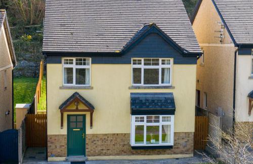 Dunmore East House | Fishermans Grove 3 Bed by Trident Holiday Homes