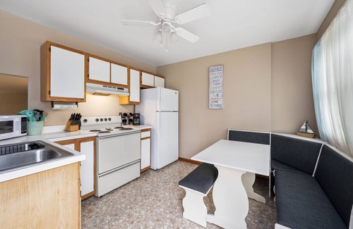 Deep Hole House | Fishhook Hideaway - Adorable AND Affordable!