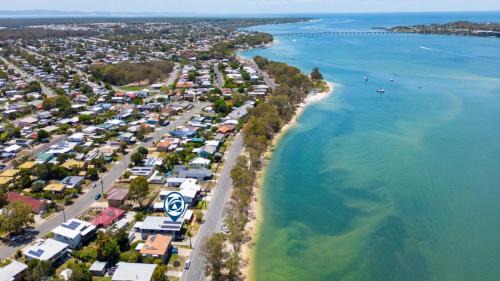 Bellara House | Fishing and Swimming at your doorstep - Sylvan Beach Esp, Bellara