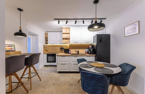 Timisoara Apartment | Five Stars Apartment